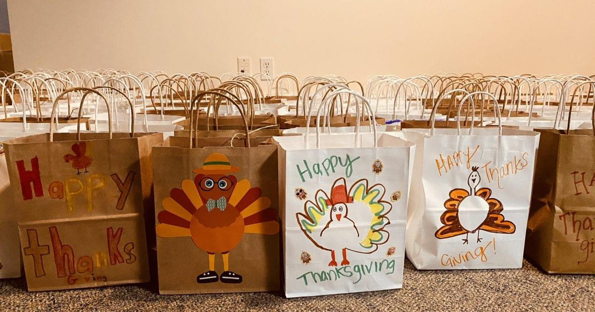 Thanksgiving-bags-Phonexa