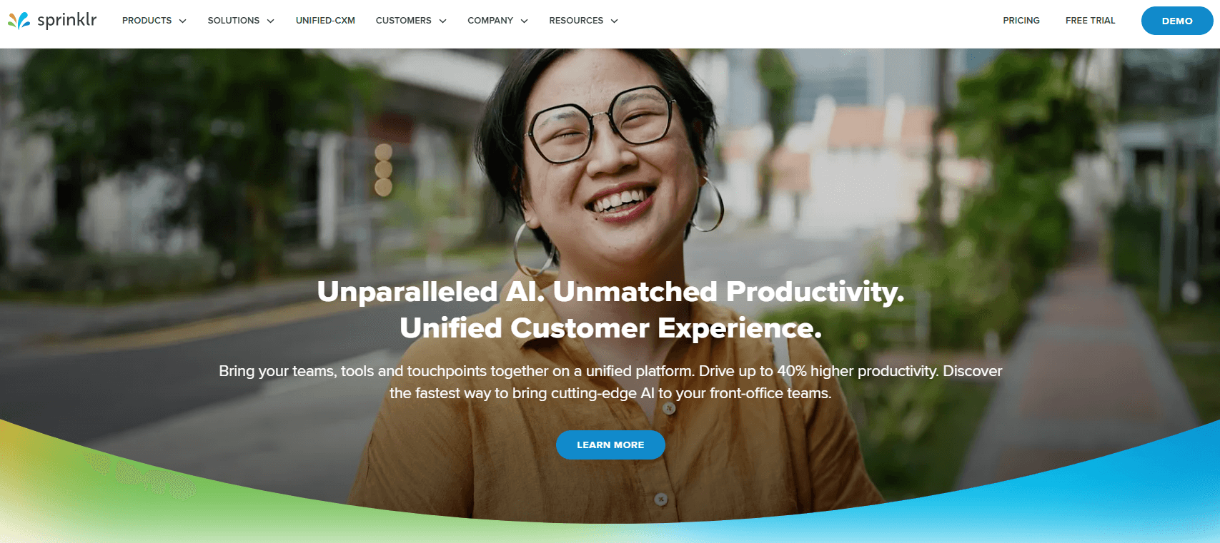 Sprinklr homepage, a customer experience management platforms with conversational AI
