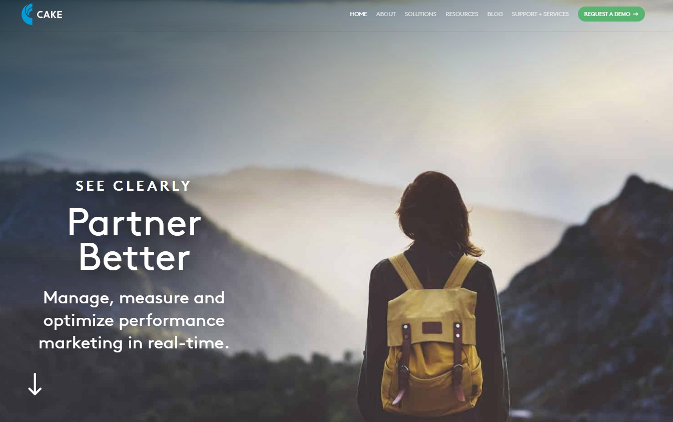 Getcake homepage showing a tagline describing the platform as a tool to manage, measure, and optimize performance marketing in real time.